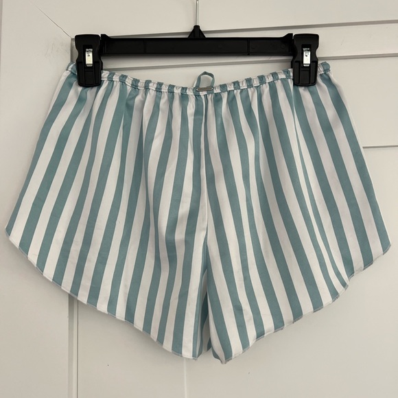 Gilly Hicks, Silk Shorts - Picture 2 of 6